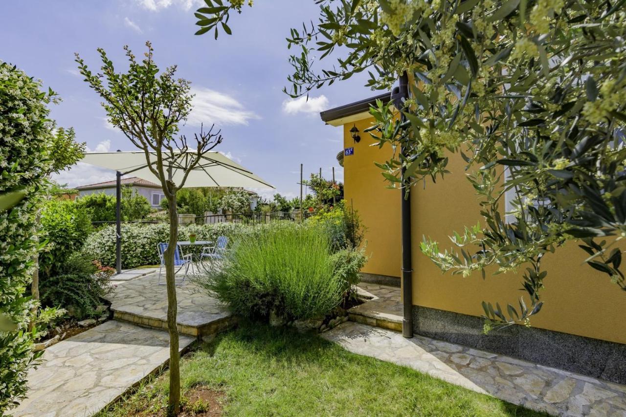 Bozica House With Apartment ウマグ エクステリア 写真